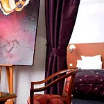 Restaurant Logis La Palette Hotell