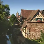 Restaurant Logis La Palette 호텔 3*