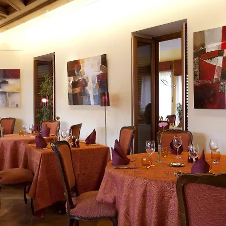 Hotell Logis Restaurant La Palette Wettolsheim