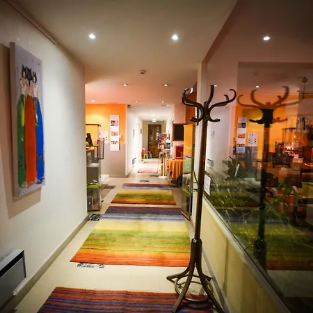 Hotell Logis Restaurant La Palette