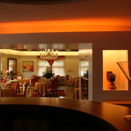 Logis Restaurant La Palette Hotell 3*