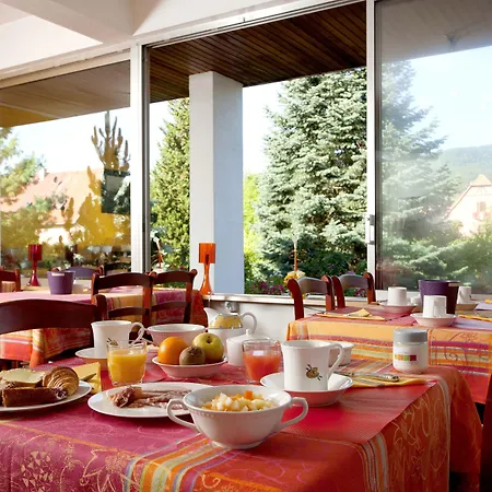 Logis Restaurant La Palette Hotell 3*