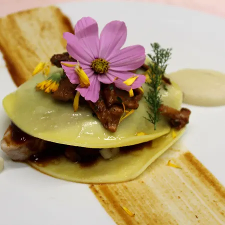 Logis Restaurant La Palette Hotell