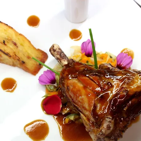 Restaurant Logis La Palette Hotel