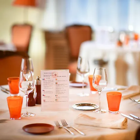 Restaurant Logis La Palette Hotel