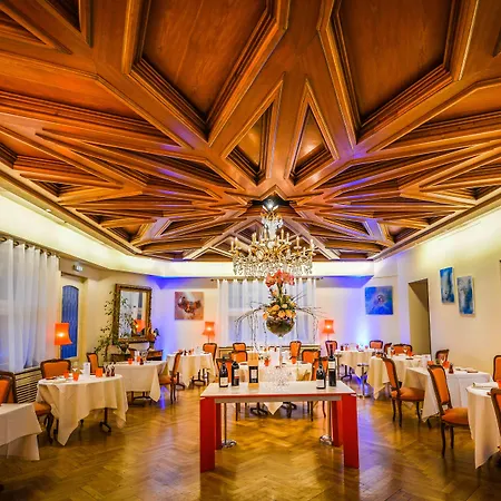 Hotel Restaurant Logis La Palette 3*