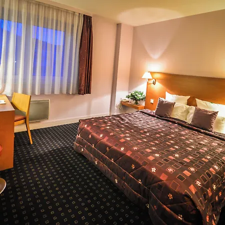 Logis Restaurant La Palette Hotell