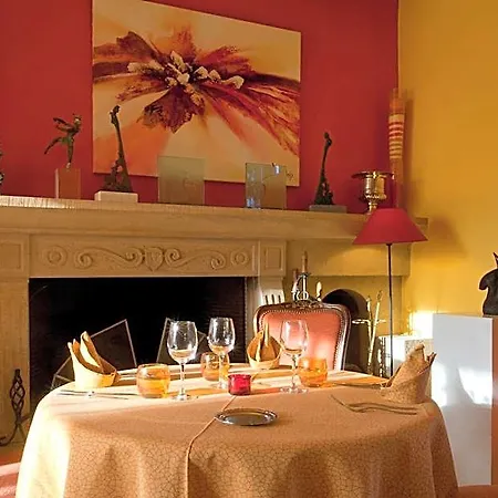 Logis Restaurant La Palette 호텔