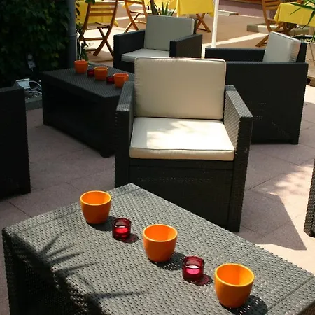 Logis Restaurant La Palette Hotell 3*
