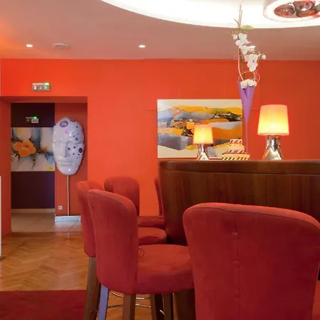 Hotell Logis Restaurant La Palette