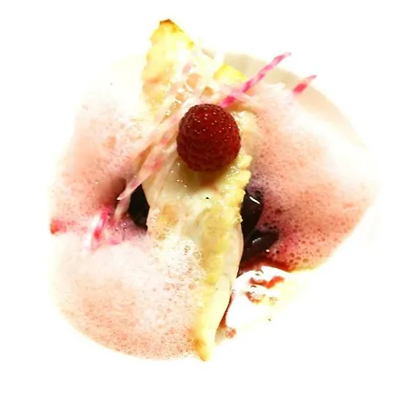 Logis Restaurant La Palette Hotell
