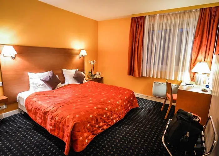 Hotell Restaurant Logis La Palette 3*