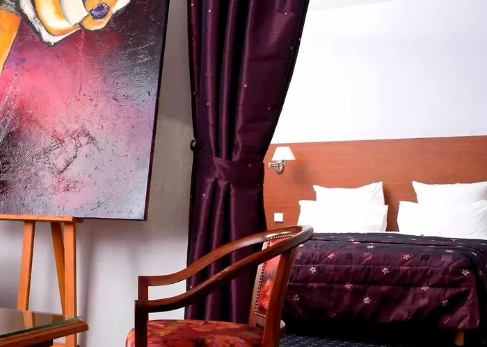 Restaurant Logis La Palette Ξενοδοχείο
