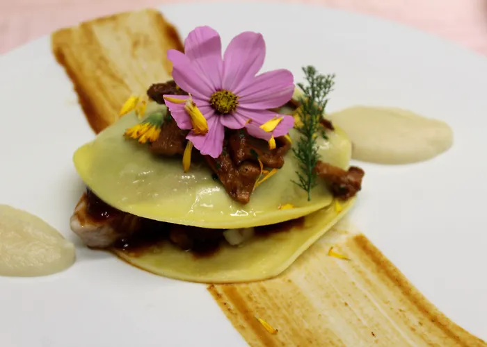 Restaurant Logis La Palette Hotell