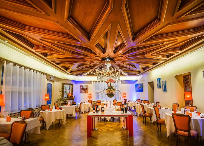 Hotell Restaurant Logis La Palette 3*