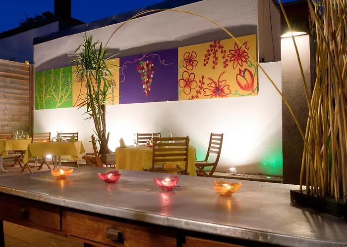 Restaurant Logis La Palette Hotell 3*